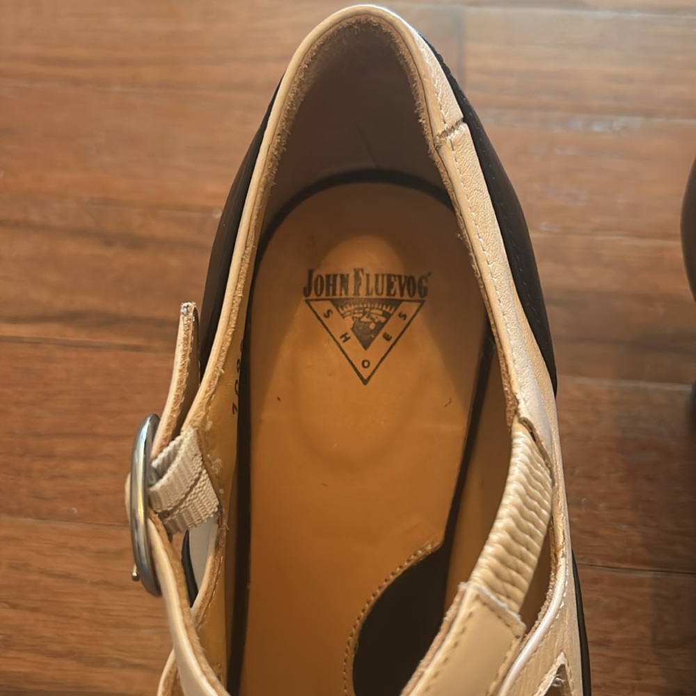 John Fluevog Bellevues Pearl Hart Criss Cross Mary Jane. Excellent Pre Owned. - Picture 3 of 11